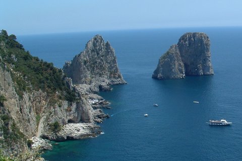 Capri: Blaue Grotte, Felsen und Panorama-Parks – die schönsten Naturattraktionen auf der exklusivsten Insel Italiens