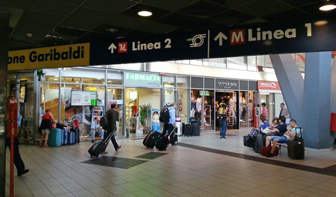 Anreise nach Neapel mit der Bahn: Mit dem Zug von Deutschland zum Hauptbahnhof Garibaldi in Napoli