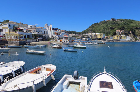 Günstiger Urlaub auf Ischia: 9 Spartipps