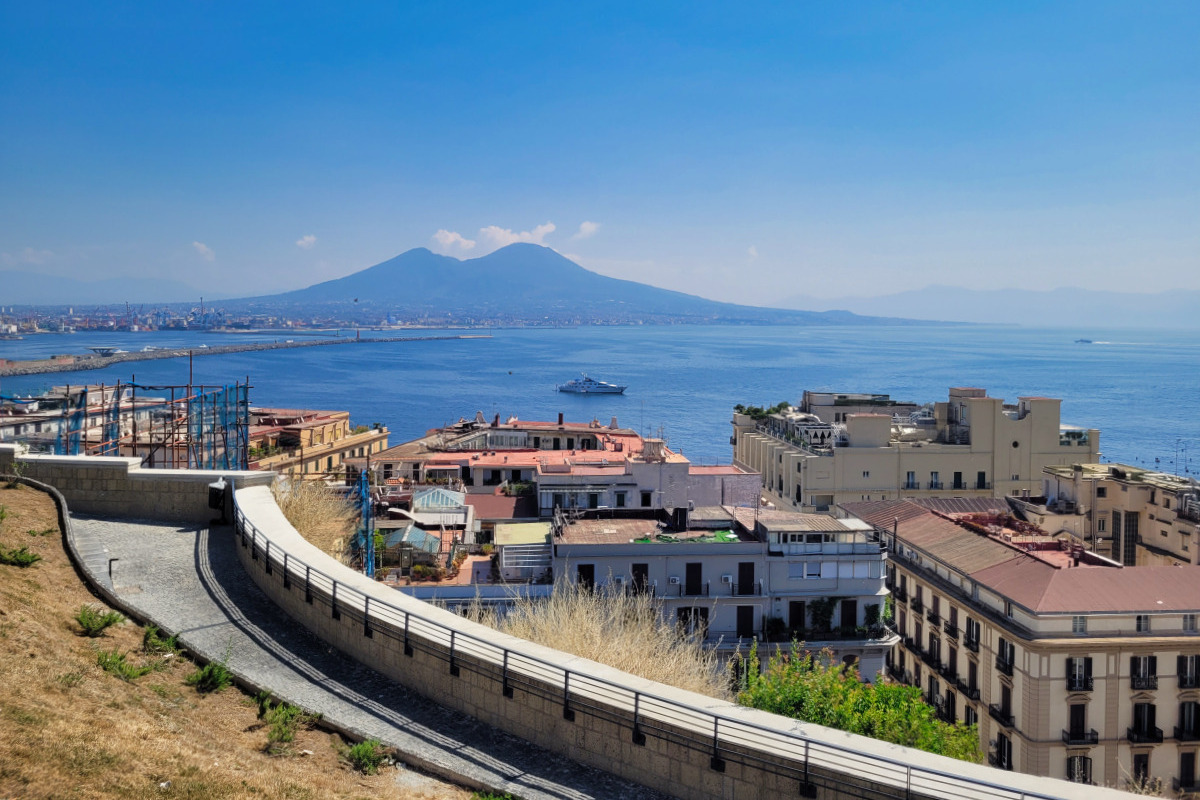 Panorama von Monte Echia (@portanapoli.com)