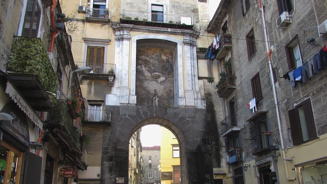 Neapels große Veranstaltung: Mai der Monumente