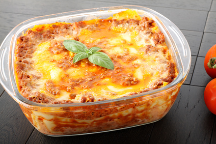 Lasagne Bolognese (mit Hackfleisch und Tomatensoße)