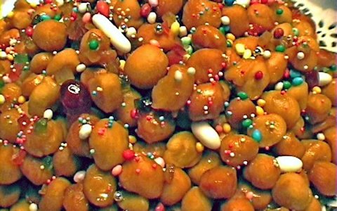 Struffoli: Neapolitanisches Weihnachtsgebäck