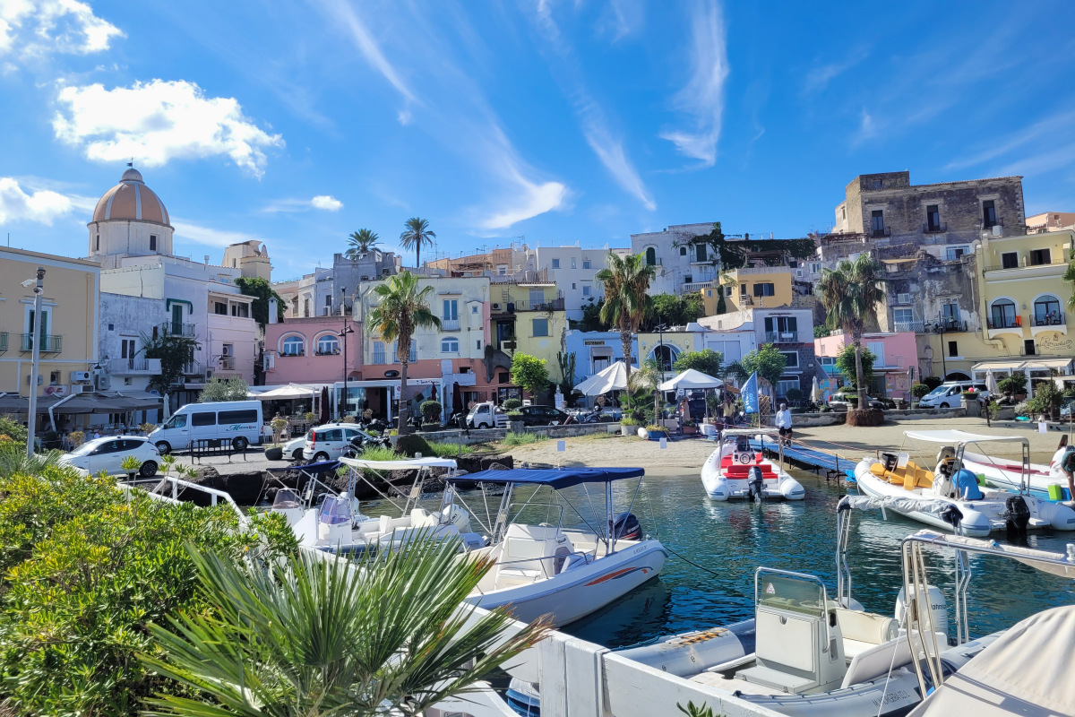 Klima und Wetter auf der Insel Ischia: Frühling, Sommer, Herbst und Winter